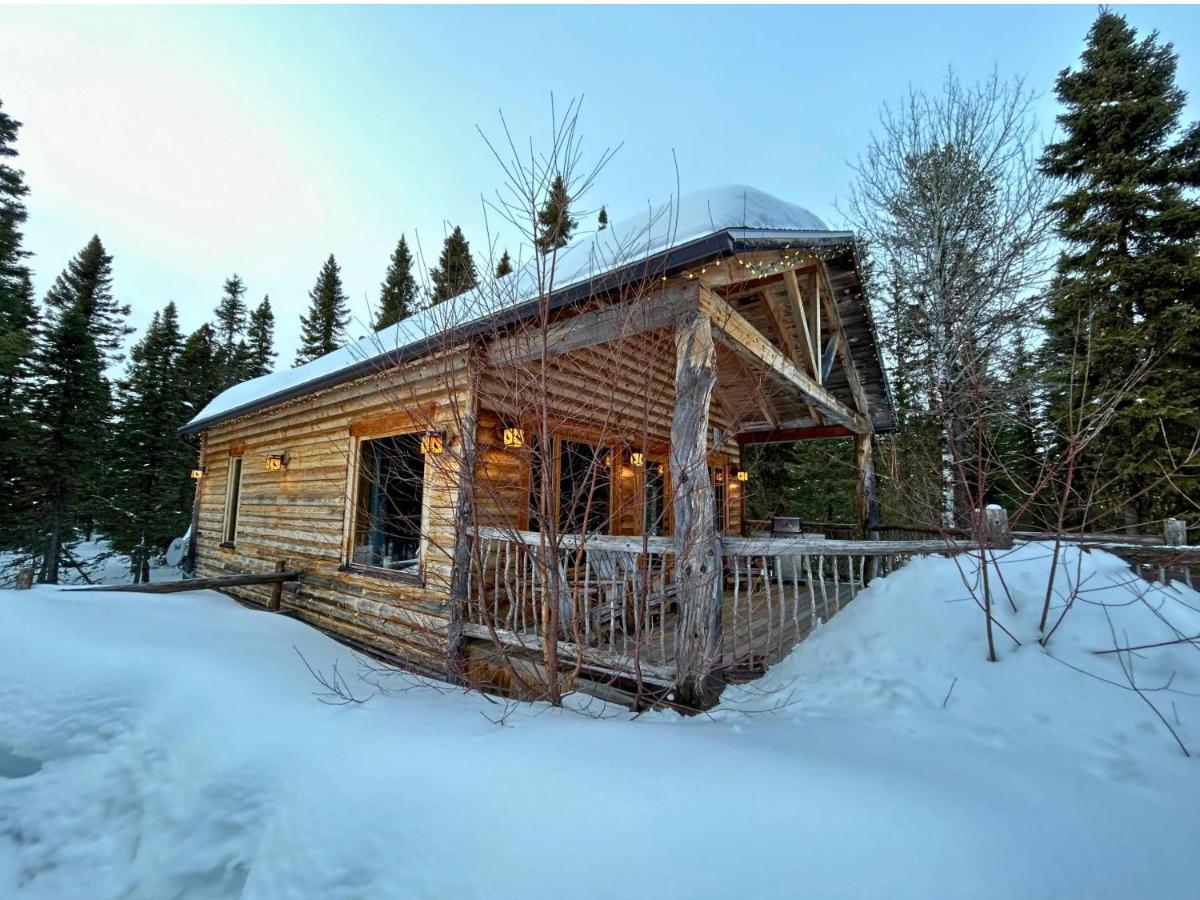 Husky - Chalets De Moh - Jacuzzi La Malbaie Esterno foto