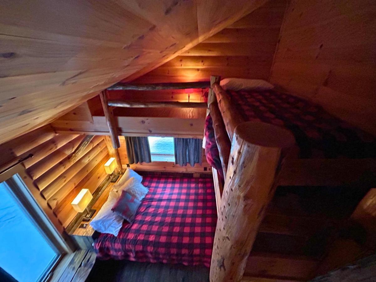 Husky - Chalets De Moh - Jacuzzi La Malbaie Esterno foto
