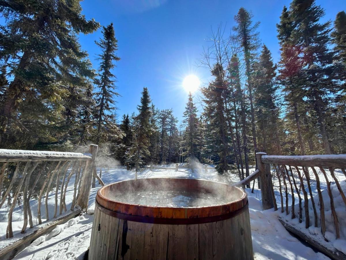 Husky - Chalets De Moh - Jacuzzi La Malbaie Esterno foto