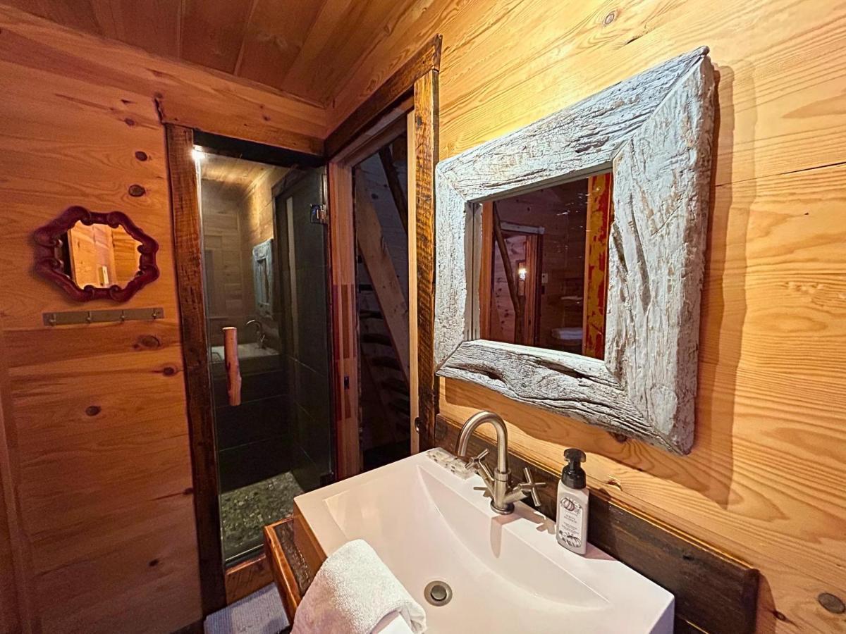 Husky - Chalets De Moh - Jacuzzi La Malbaie Esterno foto